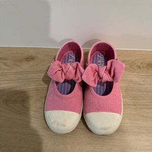Zara Pink Kids Shoes with Bow Accent